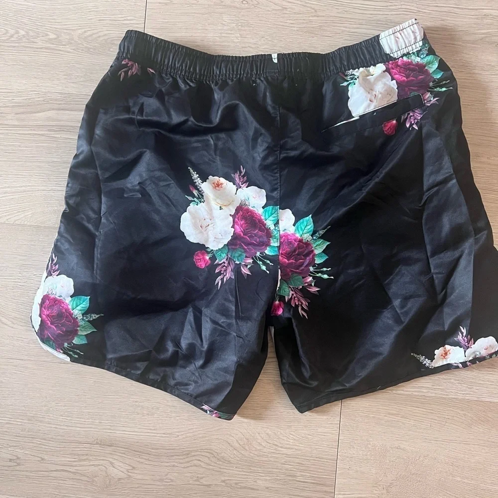 Floral‎ Black Swim Shorts Size Large